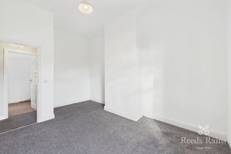 Cambridge Street, Heckmondwike, WF16, photo 11