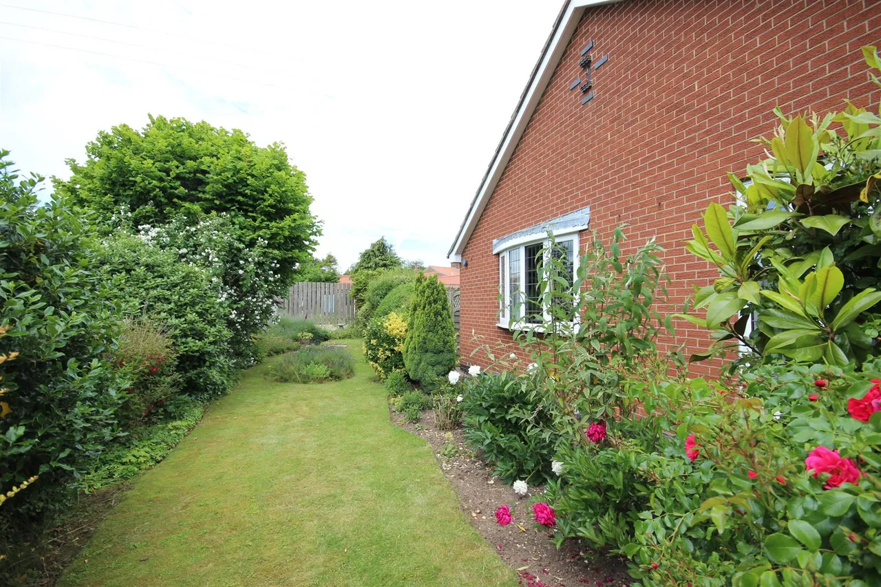 Church Lane, Atwick, photo 24