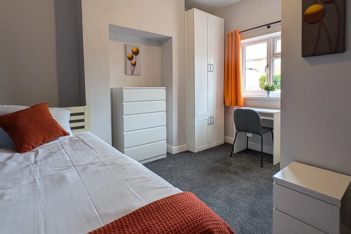 Chesterfield, S44, photo 15