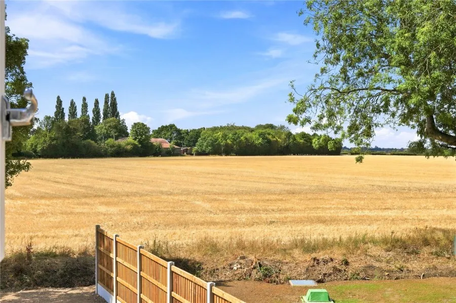 House Under Offer with 4 bedrooms in Wimbish, Nr Saffron Walden, CB10, photo 5
