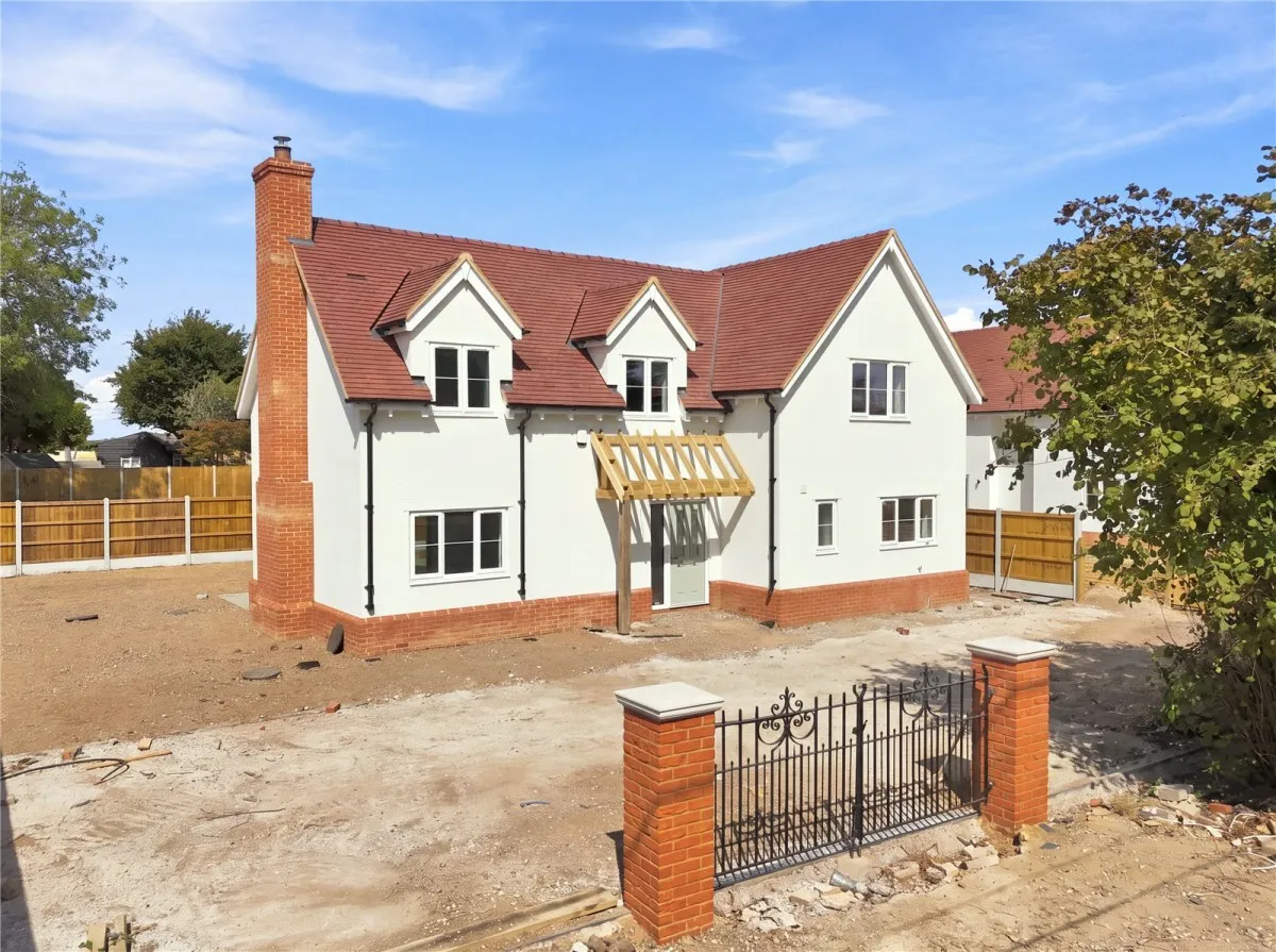 4 bed house for sale, House Under Offer with 4 bedrooms in Wimbish, Nr Saffron Walden, CB10