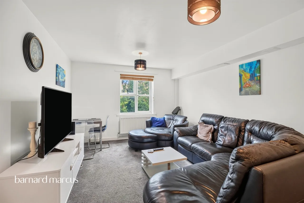 Beaumaris Gardens, London, SE19, photo 19