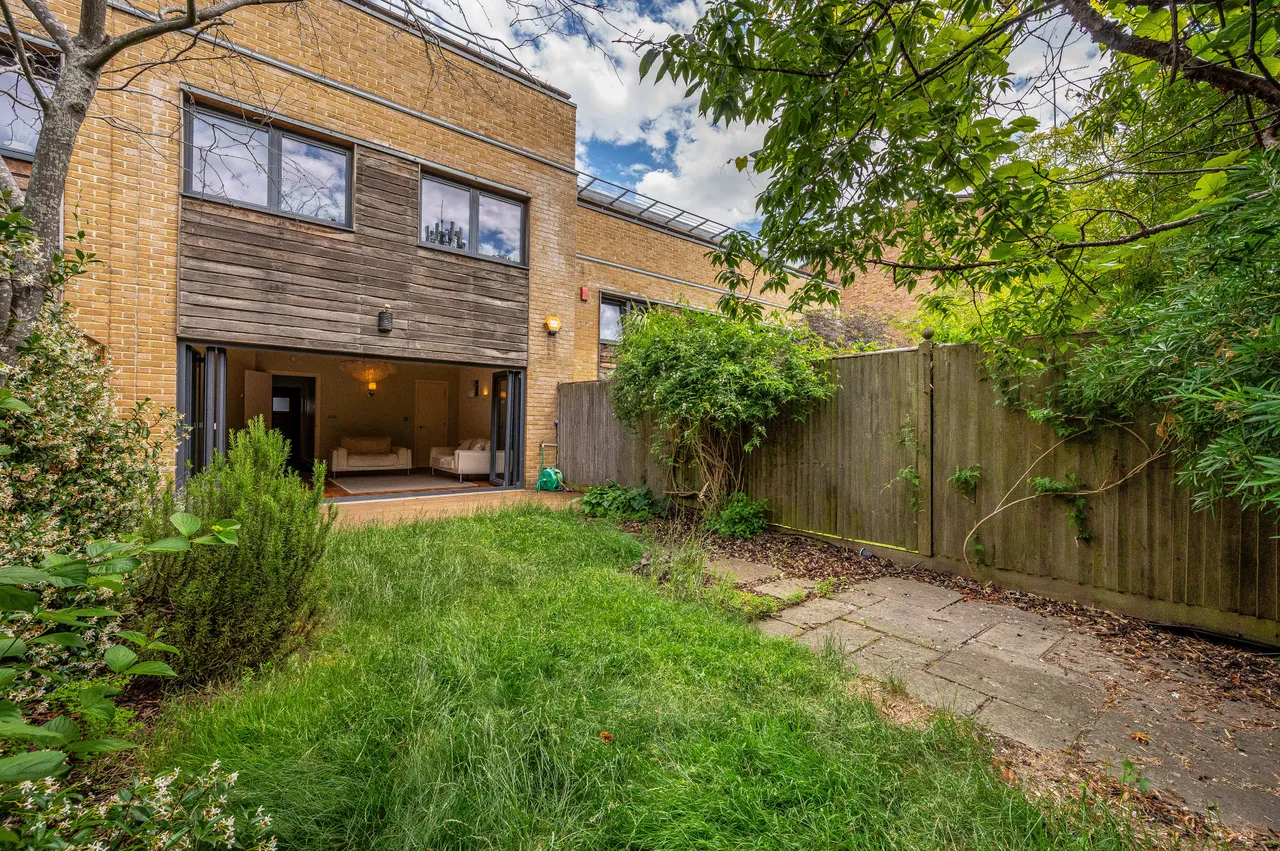 22 Axis Court, Woodland Crescent, London, photo 7