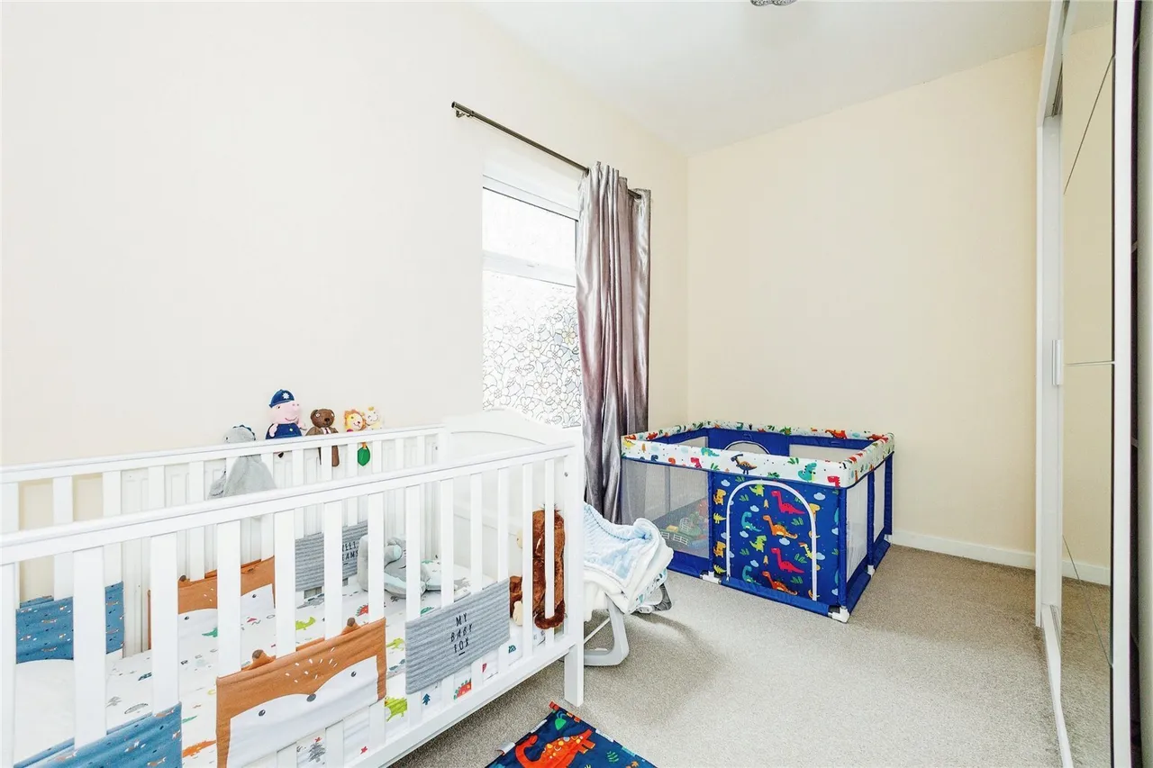 Gordon Avenue, Oldham, Greater Manchester, OL4, photo 12