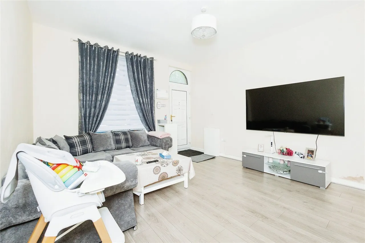 Gordon Avenue, Oldham, Greater Manchester, OL4, photo 3