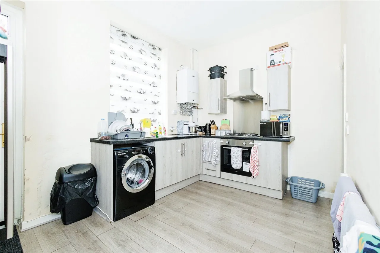 Gordon Avenue, Oldham, Greater Manchester, OL4, photo 6
