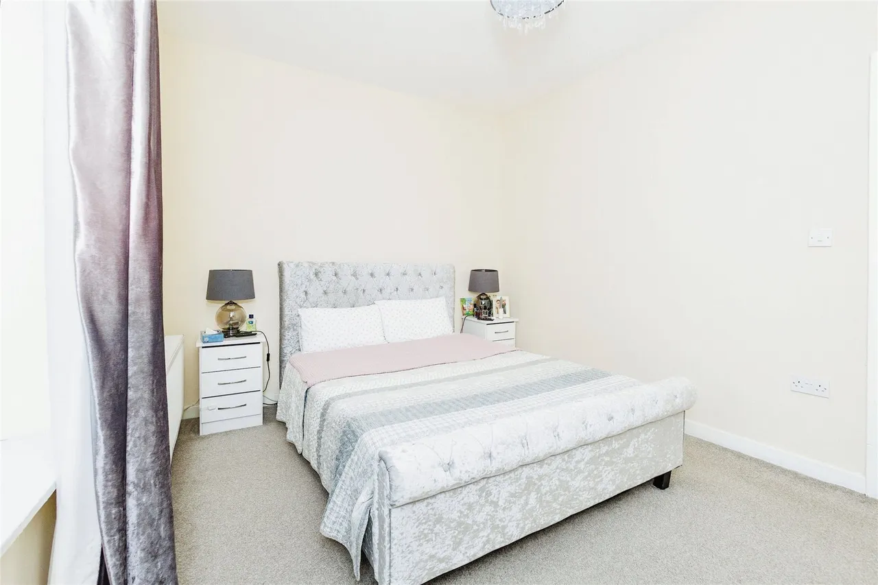 Gordon Avenue, Oldham, Greater Manchester, OL4, photo 10