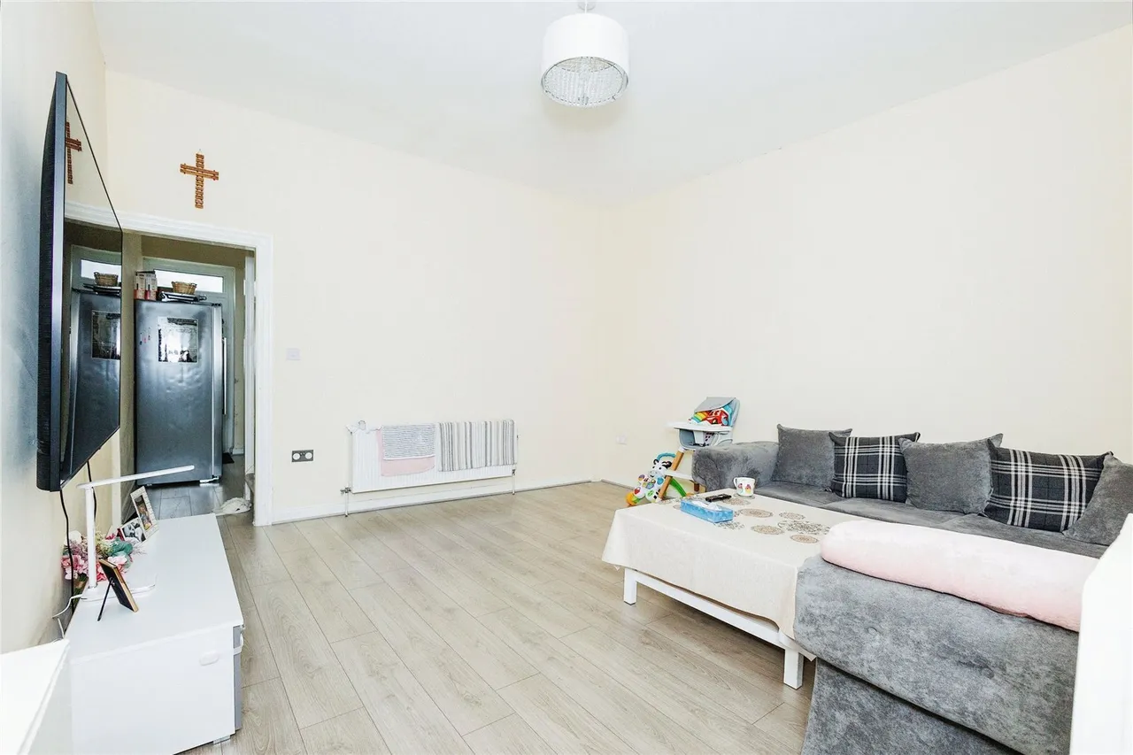 Gordon Avenue, Oldham, Greater Manchester, OL4, photo 4