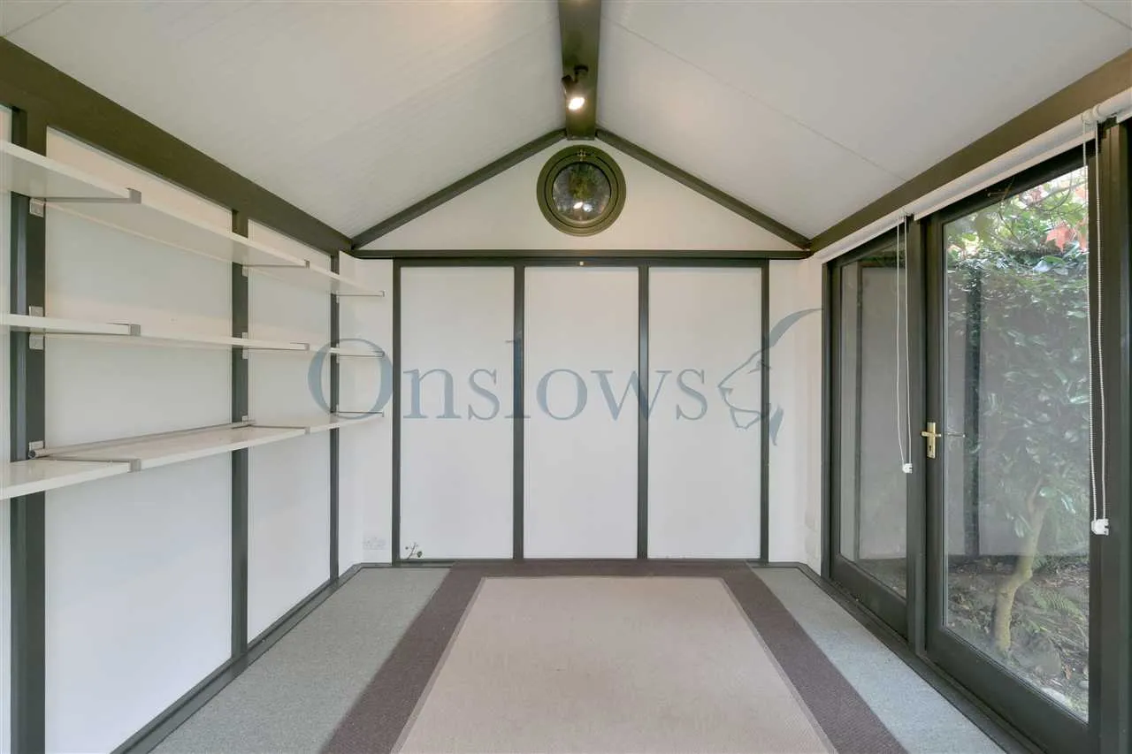 Hampstead Lane, Highgate, N6, photo 10