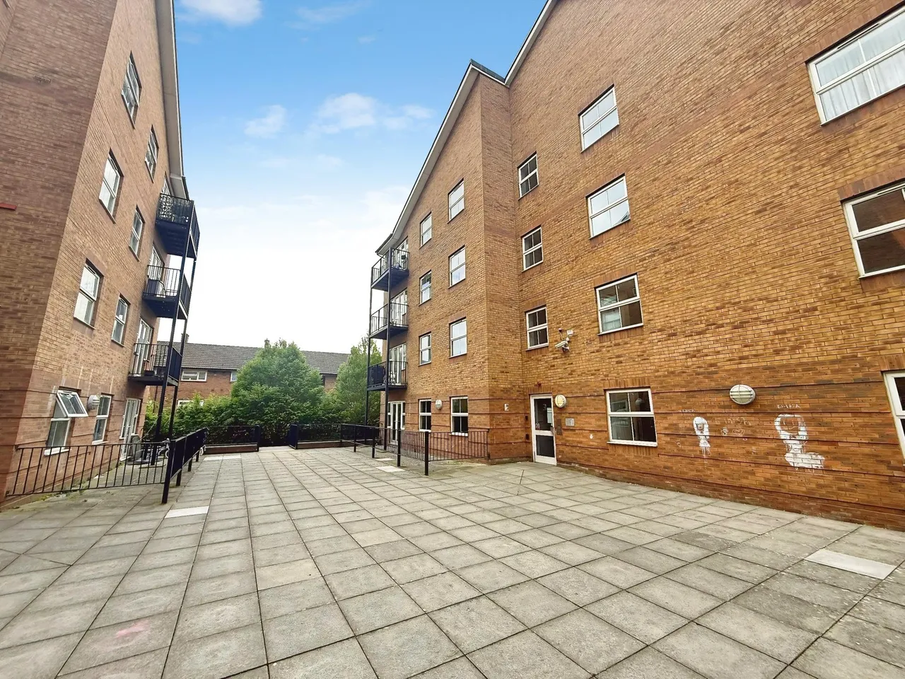 Holly Street, Farley Hill, LU1, photo 6