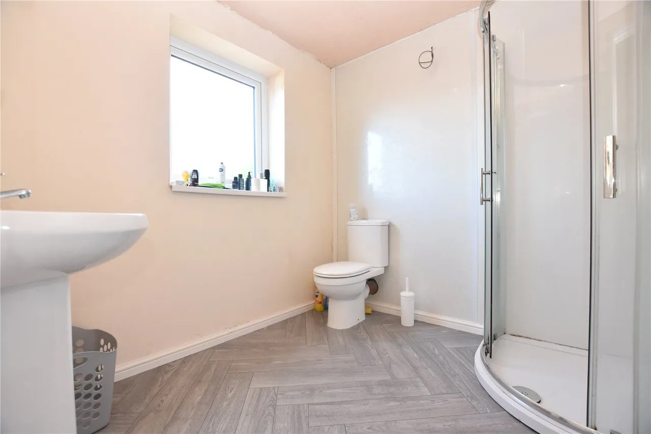 Thorpe Road, Pudsey, LS28, photo 7