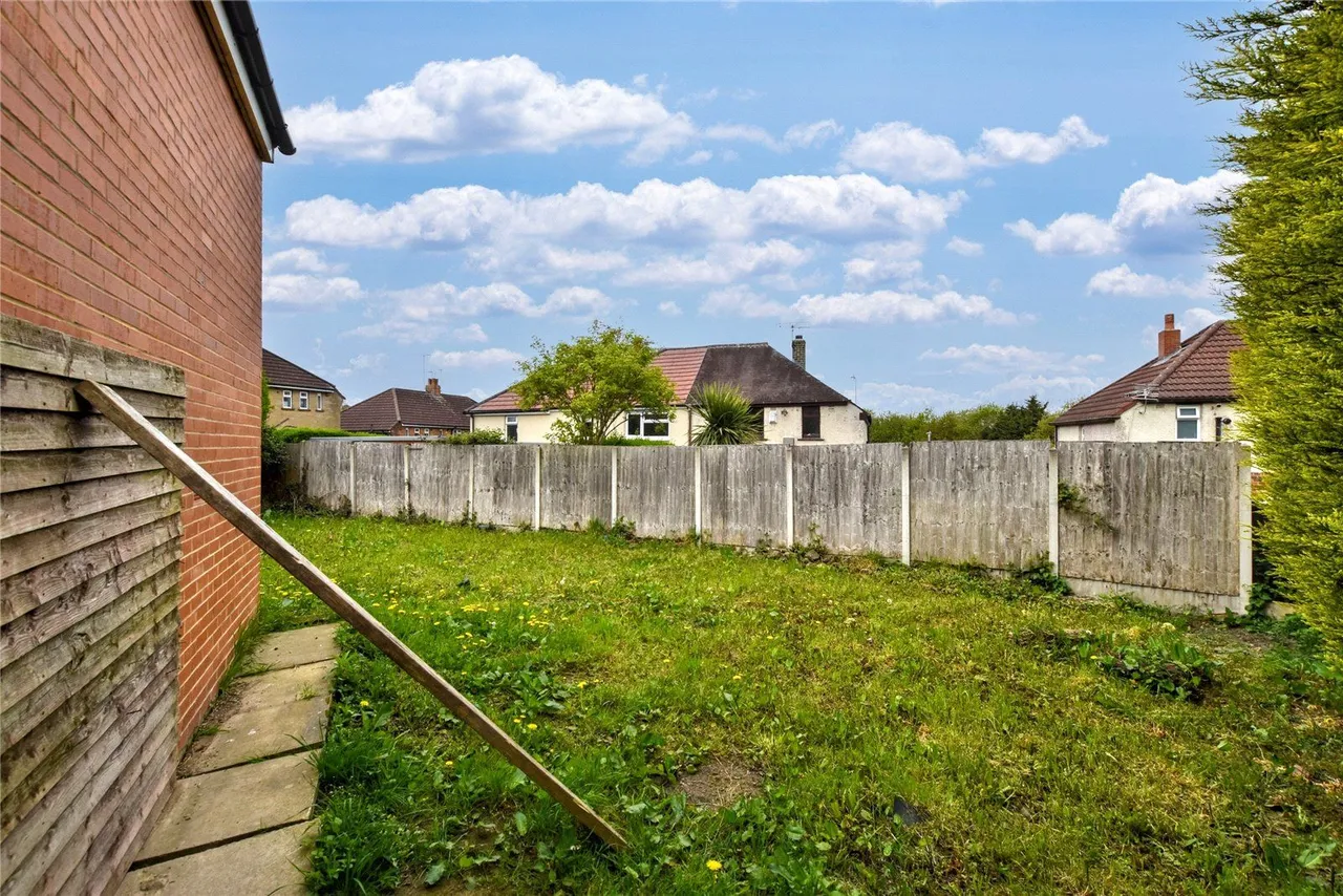Thorpe Road, Pudsey, LS28, photo 8