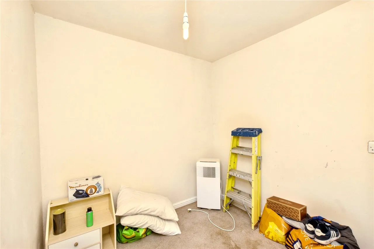 Thorpe Road, Pudsey, LS28, photo 9
