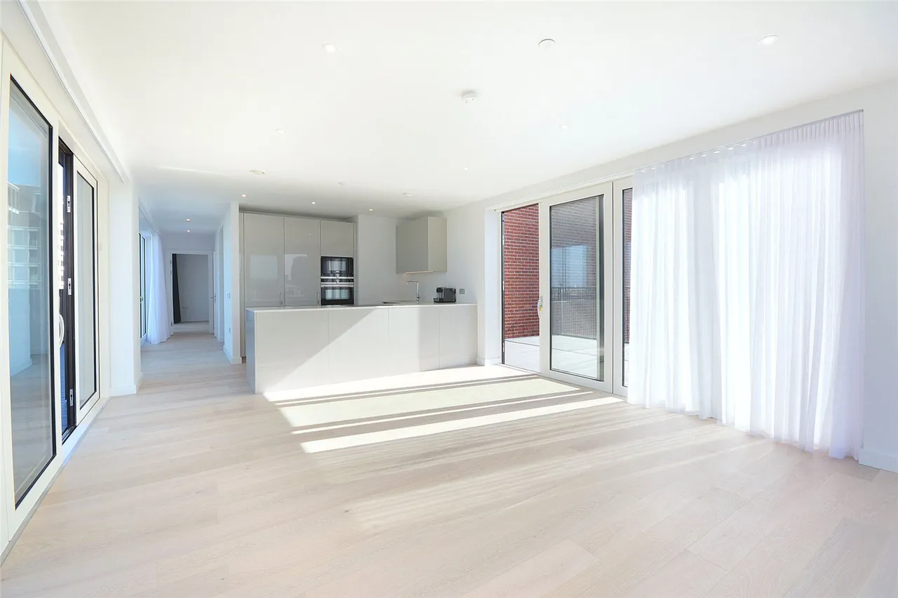 Flat 901, Weymouth Building, 2 Deacon Street, London, photo 4