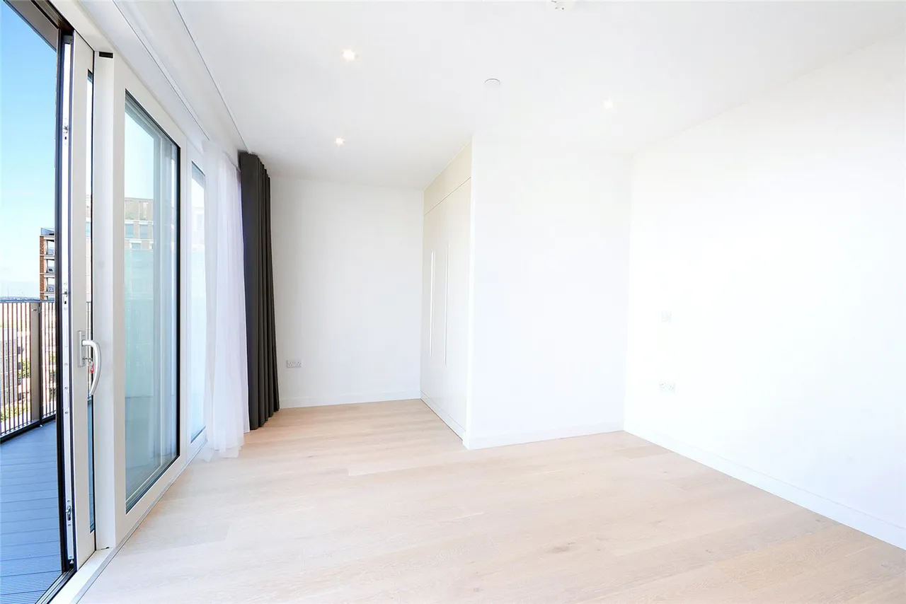 Flat 901, Weymouth Building, 2 Deacon Street, London, photo 11