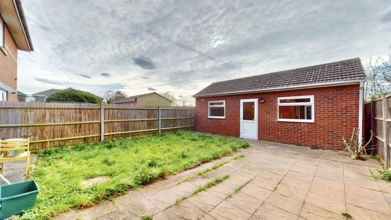 4 bed house for sale, Willowbrook Road, Southall, UB2