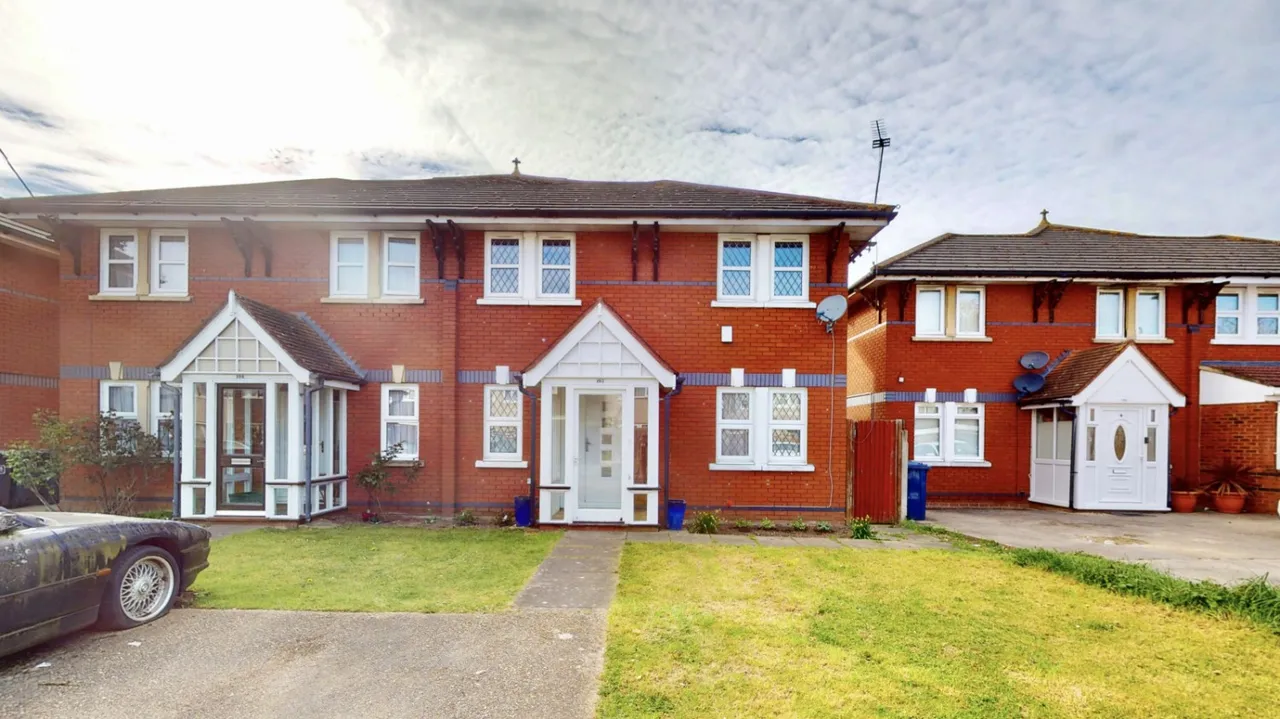 Willowbrook Road, Southall, UB2, photo 2