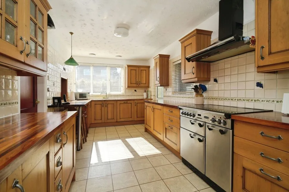 Palin Wood Road, Delph, OL3, photo 7