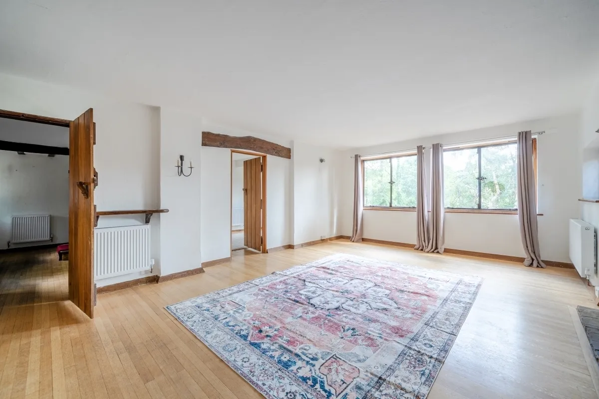 Esher Place Avenue, Esher KT10, photo 4
