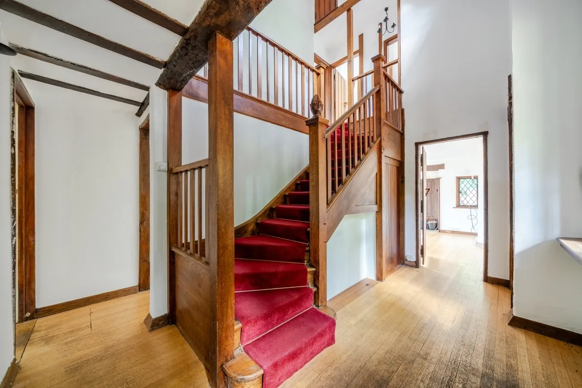 Esher Place Avenue, Esher KT10, photo 11
