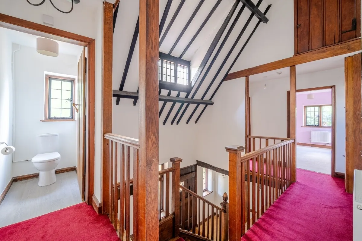 Esher Place Avenue, Esher KT10, photo 12