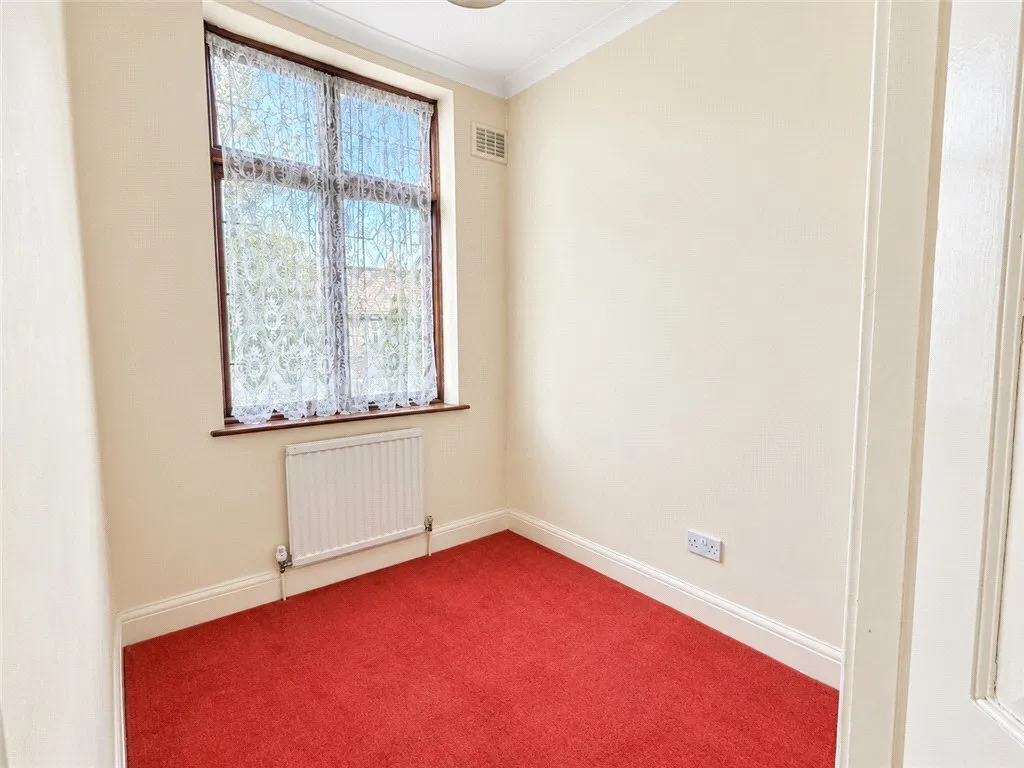 Avenue Road, London, SW16, photo 9