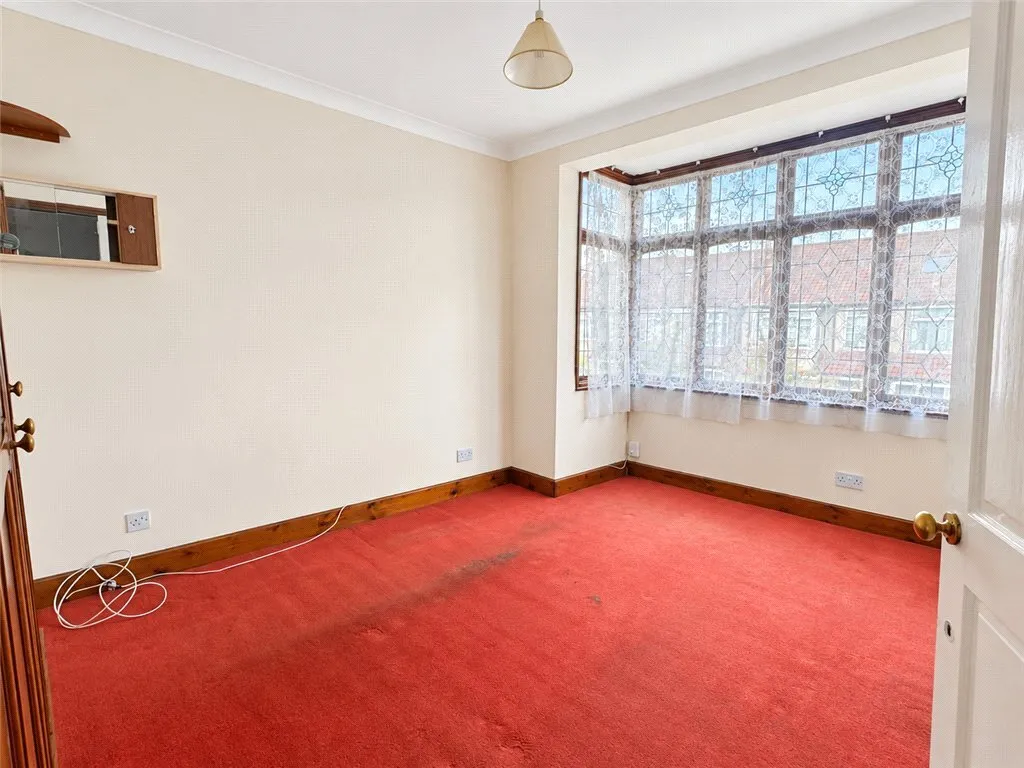 Avenue Road, London, SW16, photo 6