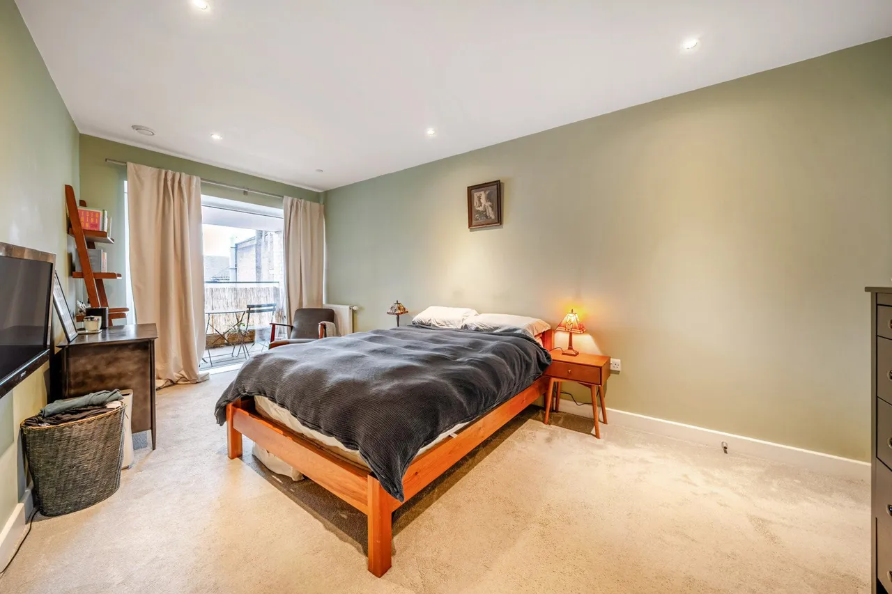 Camberwell Road, SE5, photo 2