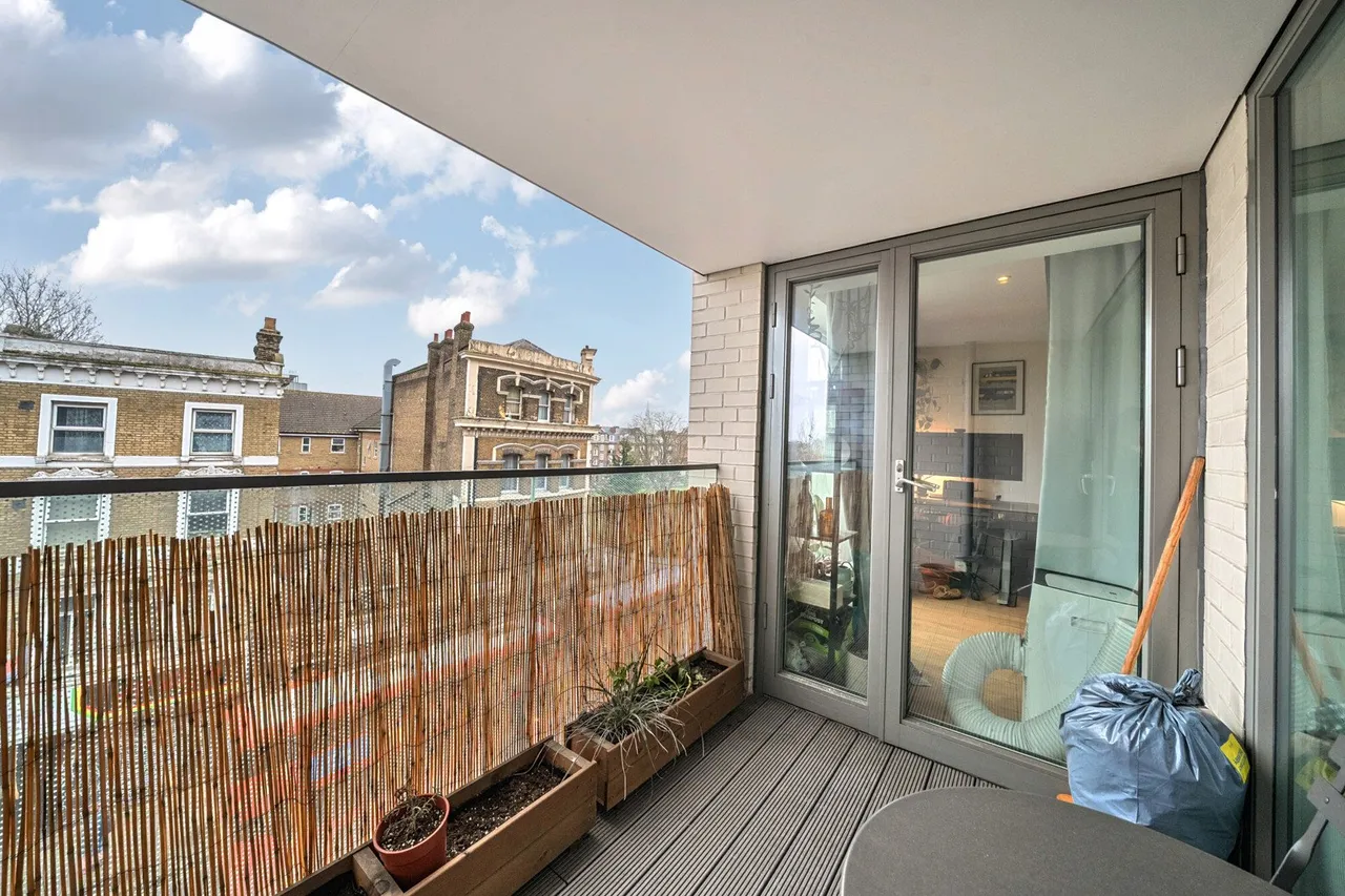 Camberwell Road, SE5, photo 12