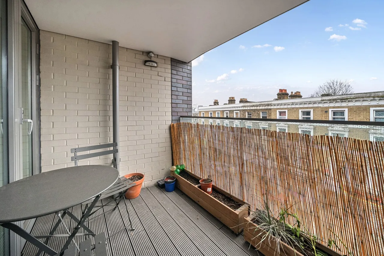 Camberwell Road, SE5, photo 13