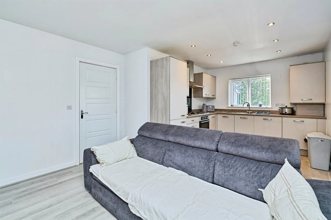 Cavalcade Close, Willenhall, WV12, photo 3