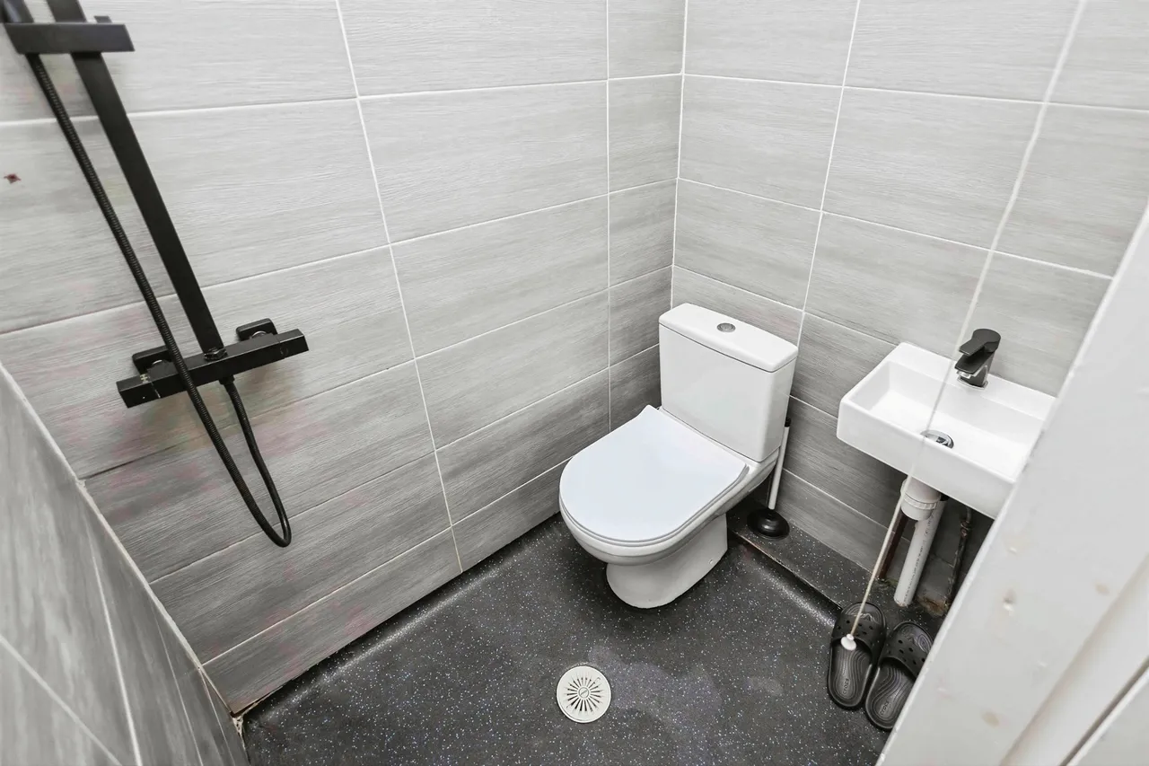 Shard End Crescent, Birmingham, B34, photo 4