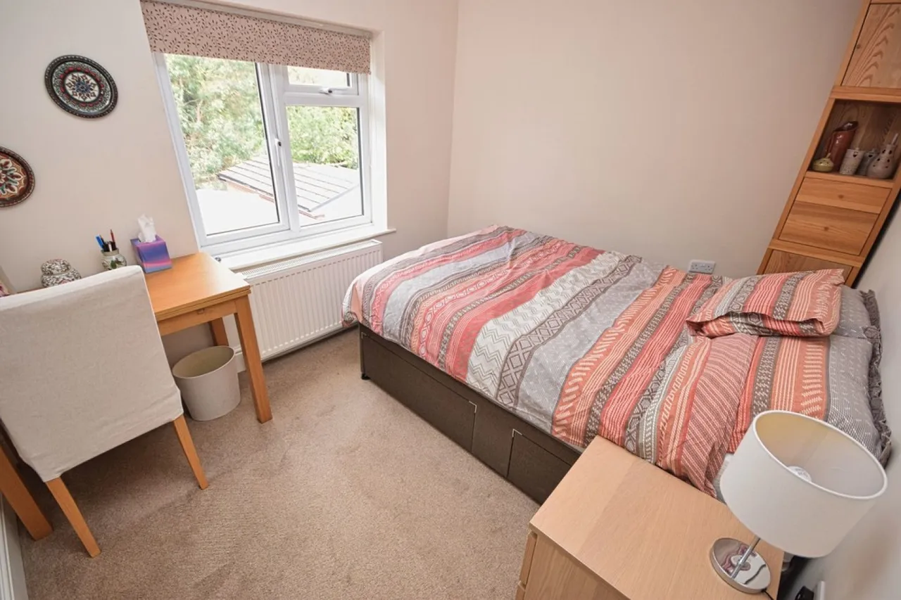 Castle Lane, Solihull, West Midlands, photo 9