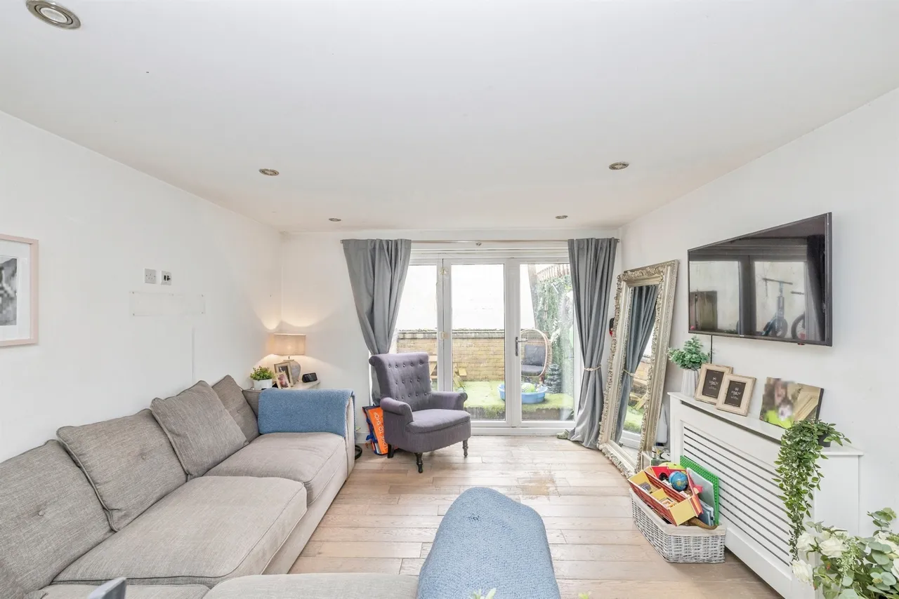 Smith Street, Watford, WD18, photo 2