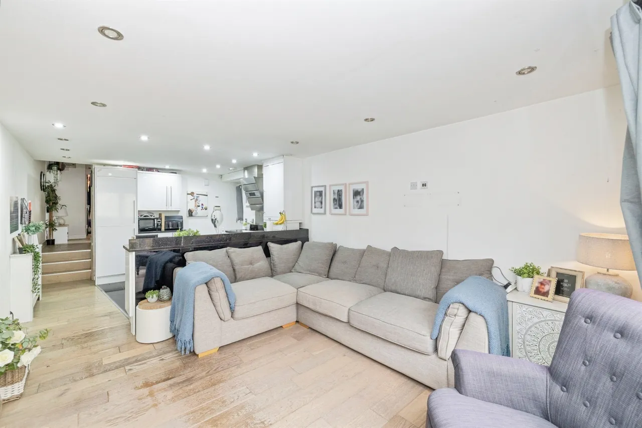 Smith Street, Watford, WD18, photo 5