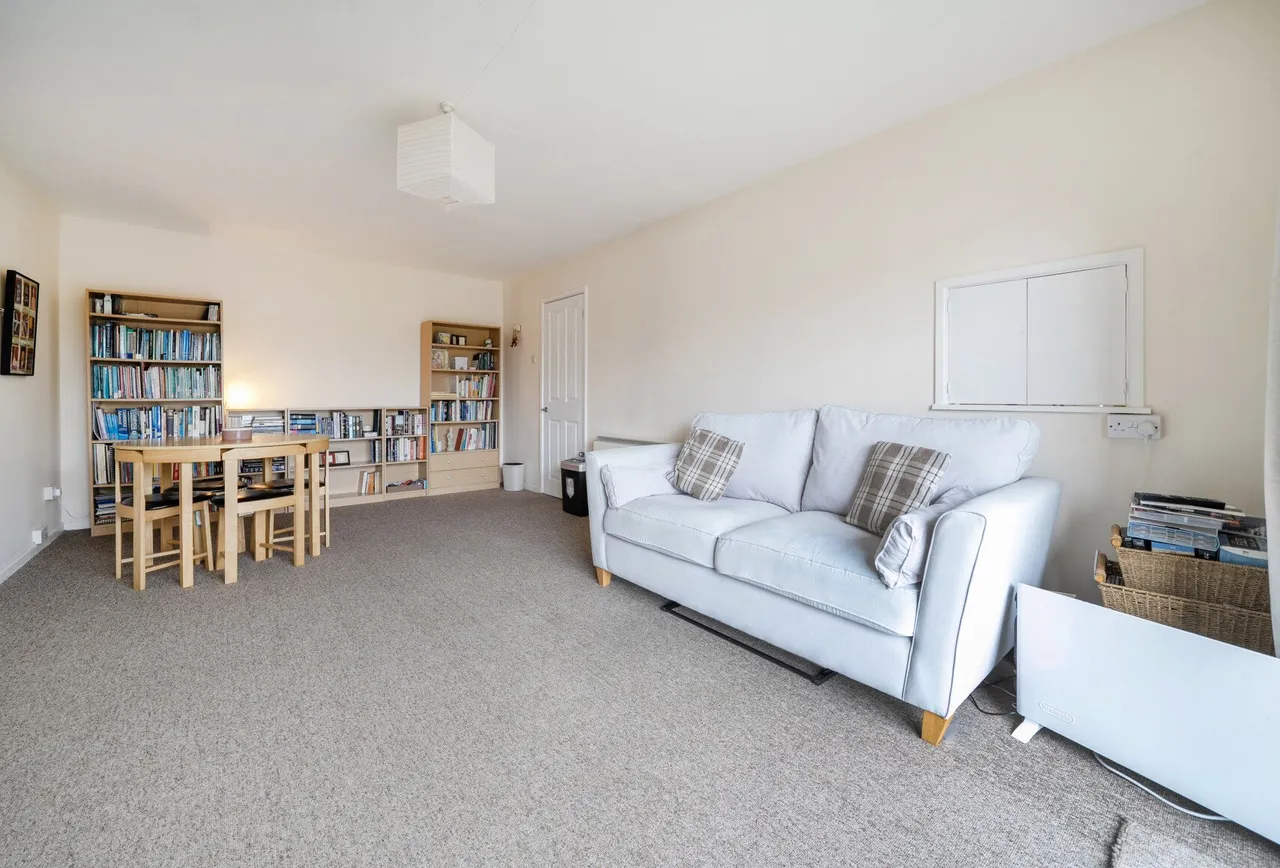 Belworth Court, Cheltenham, GL51 6HQ, photo 3