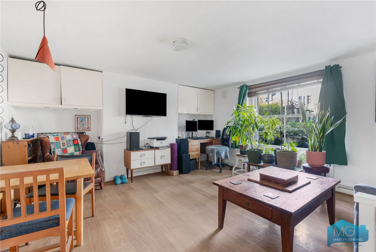 Camden Road, London, NW1, photo 5