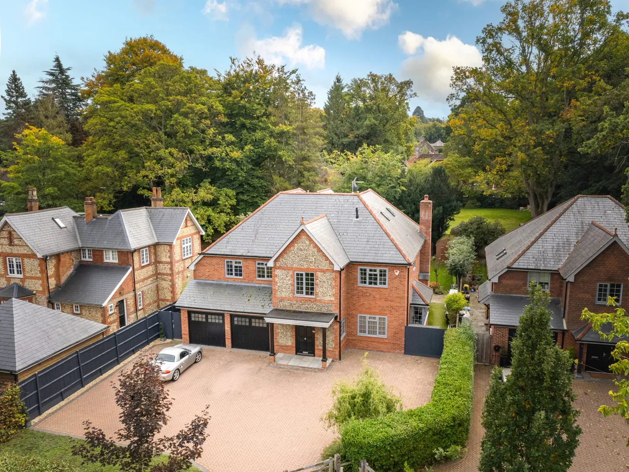 5 bed house for sale — Elvetham Road, Fleet, Fleet, GU51 4HH