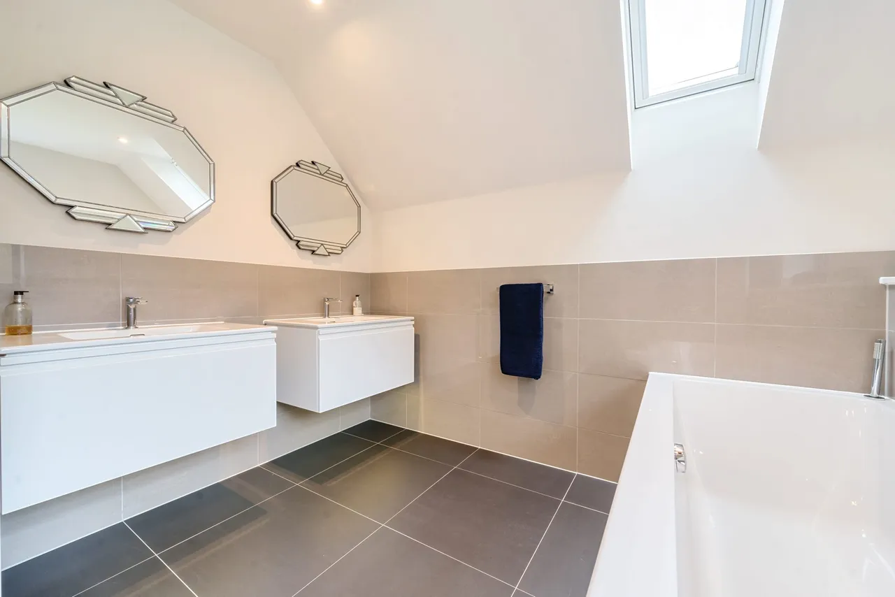 Elvetham Road, Fleet, Fleet, GU51 4HH, photo 6