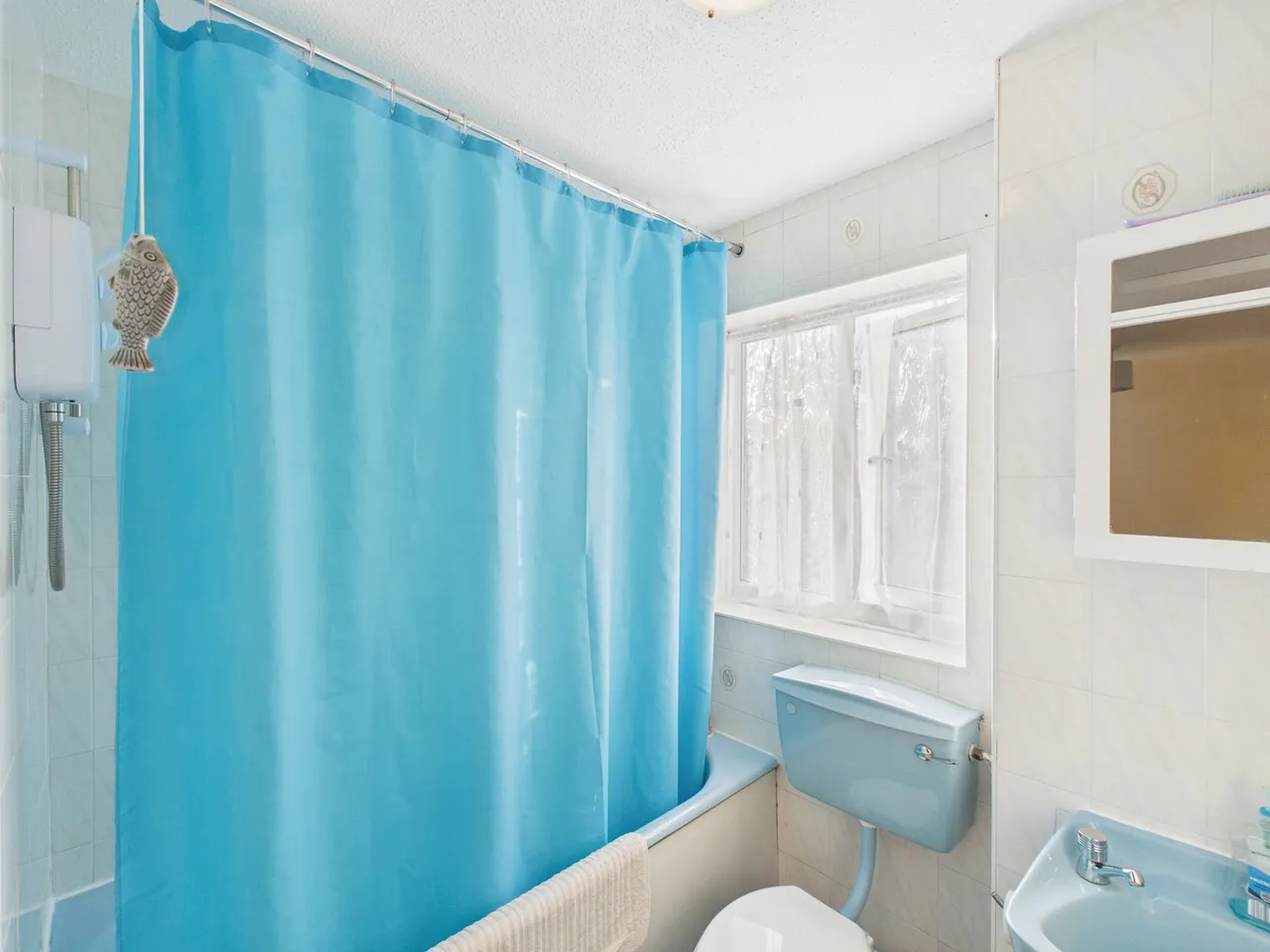 Ash Road, Onehouse, photo 7