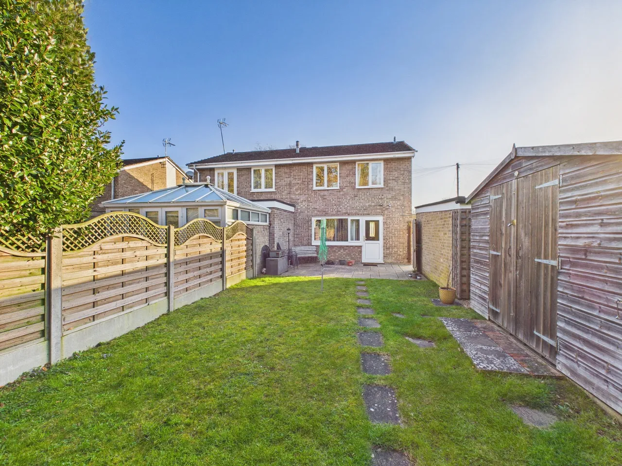 Ash Road, Onehouse, photo 8