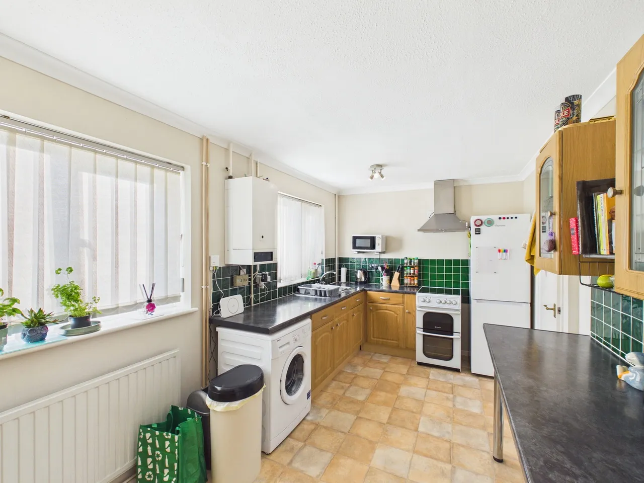 Ash Road, Onehouse, photo 3