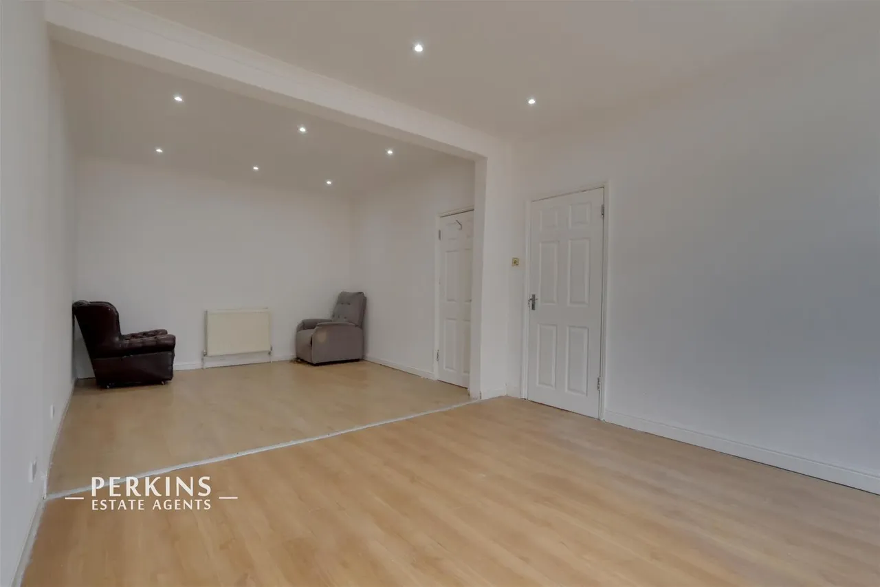 Lady Margaret Road, Southall, UB1, photo 9