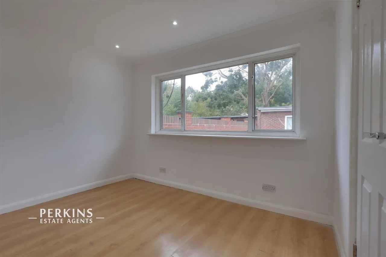Lady Margaret Road, Southall, UB1, photo 5