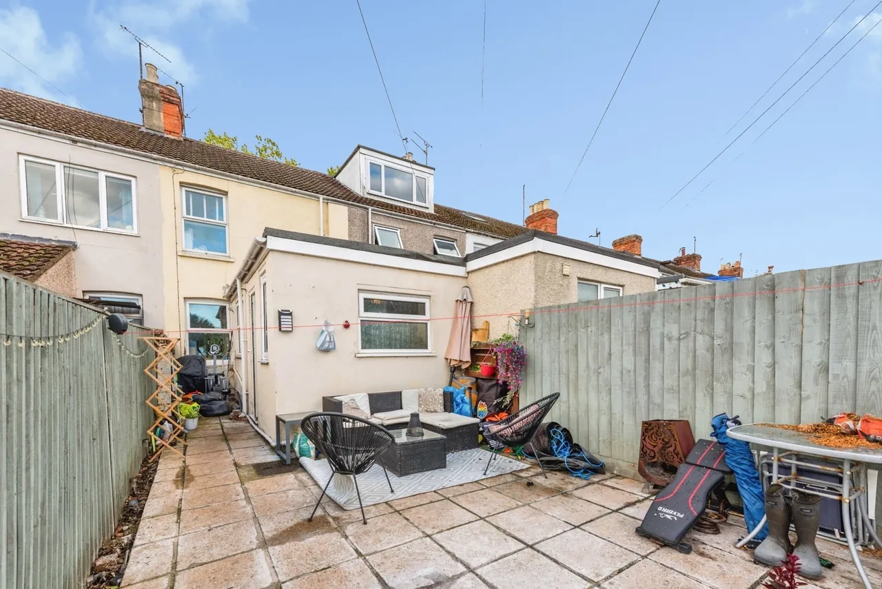 Edinburgh Street, Swindon, SN2, photo 16