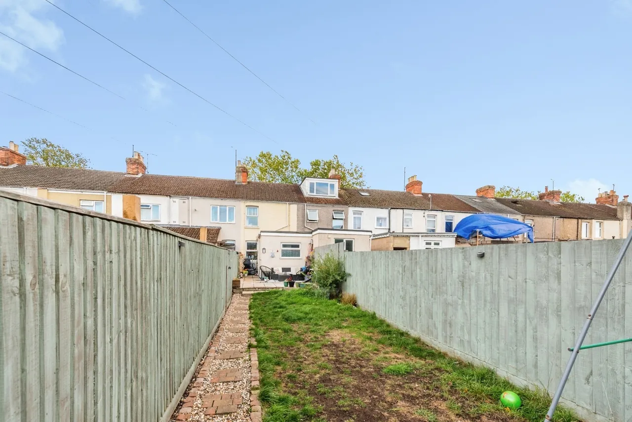 Edinburgh Street, Swindon, SN2, photo 15