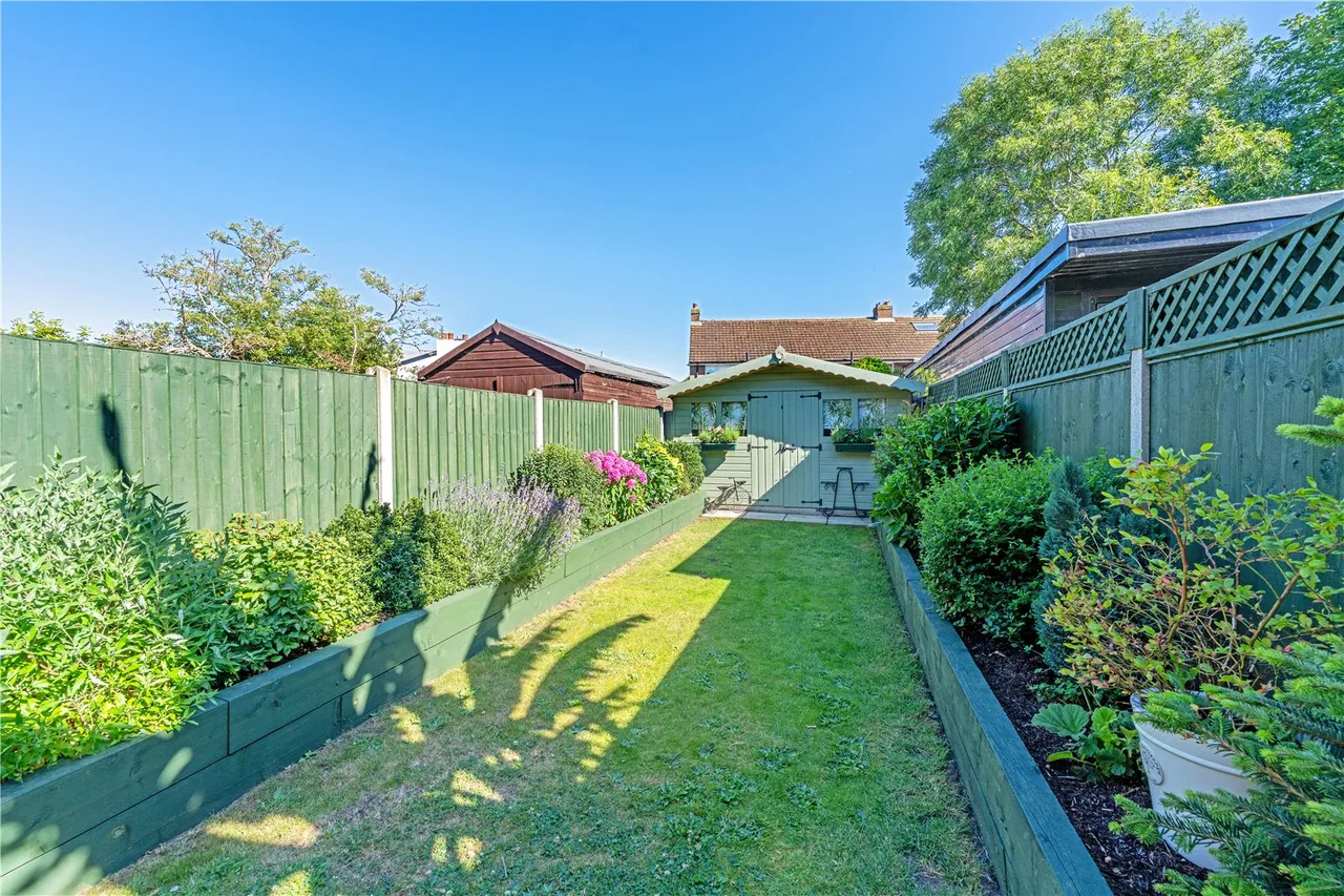 Crispen Road, Hanworth, TW13 6QR, photo 11