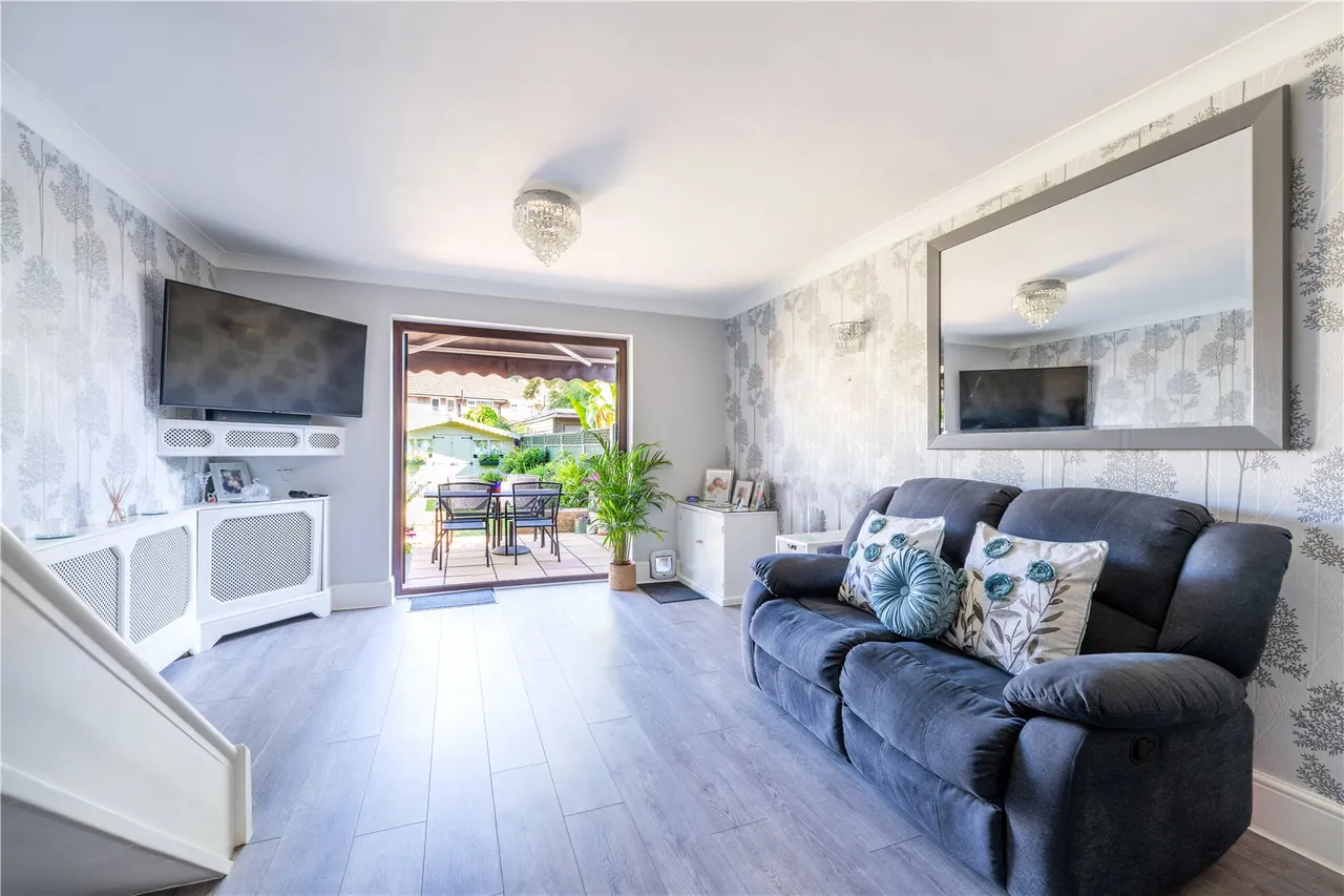 Crispen Road, Hanworth, TW13 6QR, photo 4