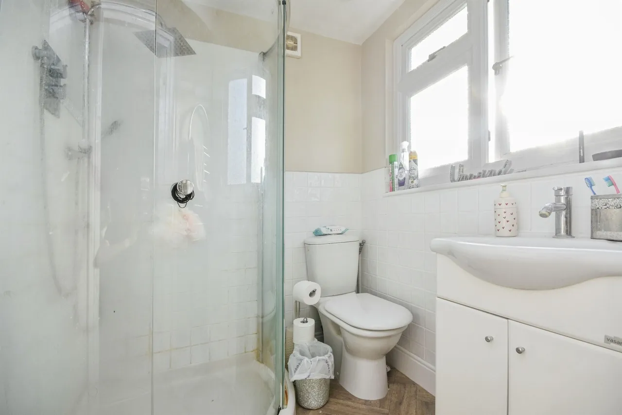 Orchard Avenue, Brentwood, CM13, photo 11