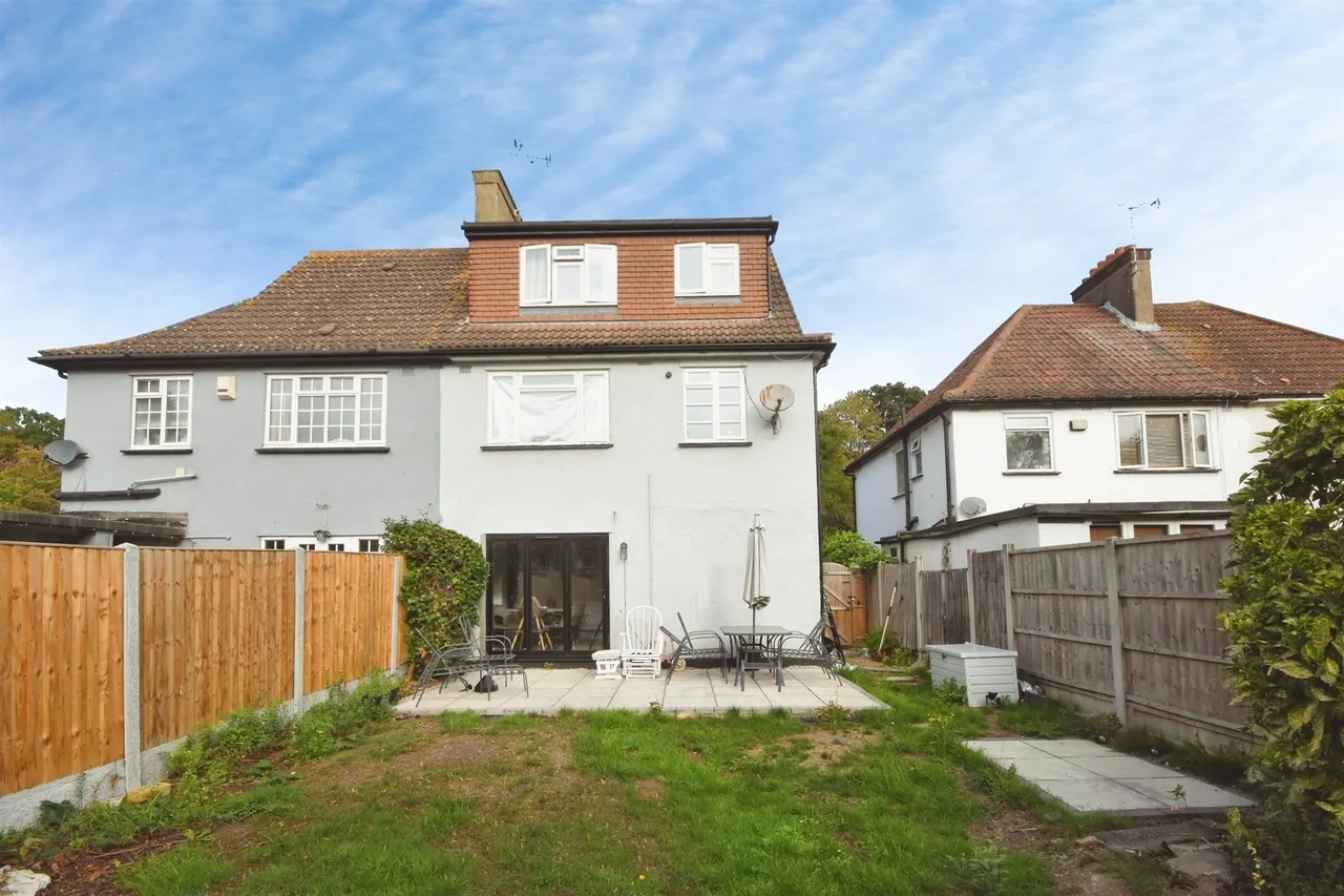 Orchard Avenue, Brentwood, CM13, photo 18